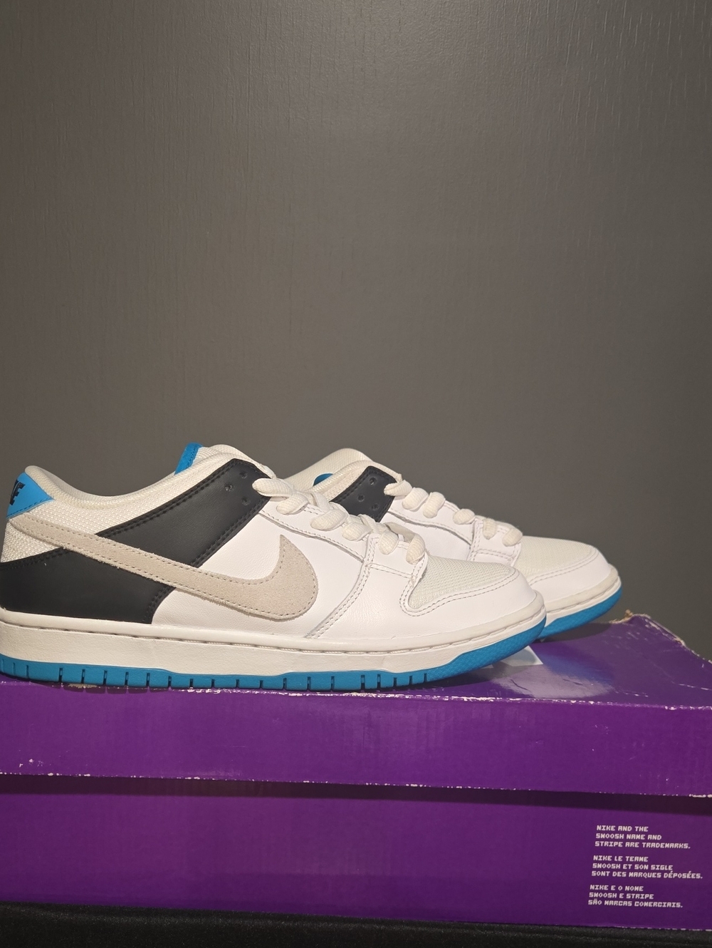 Nike SB LASER BLUE 6Y 7.5W